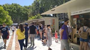 Book shop in seville, spain. Los Venezolanos Karina Sainz Borgo Y Juan Carlos Mendez Guedez Y La Portuguesa Dulce Maria Cardoso Protagonizan Una Jornada Marcada Por Los Exilios Feria Del Libro De Sevilla 2020