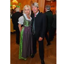 Siegfried j wolf, seigfried wolf, siegfield wolf. Die Ladies Des Jagerballs