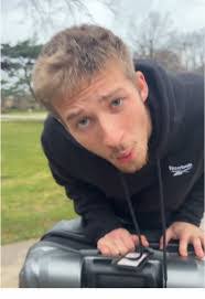 Hannah Janus's Instagram, Twitter & Facebook