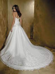 Love This Lotus Bridal Sample Sale Gown By Allure Allure 8362 1822 Avenue U In Brooklyn Wedding Dresses Online Wedding Dress Online Wedding Dress Shopping