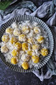 Masak lemak labu kuning / minggu lepas, kawan kak bell ni cik kiah balik ke kampung dia kat jerantut pahang nun. Onde Onde Labu Gula Melaka Pumpkin Ondeh Ondeh Palm Sugar Resepi Sukatan Cawan Tak Liat Qasey Honey