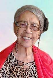 Suzanne Lundy's Instagram, Twitter & Facebook