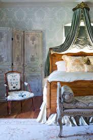 In a victorian style bedroom design ,it is also better to consider the bedroom wall paint colors, to make sure they coordinate with the theme of your bedroom design like in pictures below. 16 Charming Victorian Bedroom Design Ideas