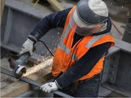 Afla care este ✅salariu minim brut in 2021, formula de calcul, care sunt contributiile la stat si ✅diferenta de salarizare pentru studii superioare. Tarif Zilieri 2018 DupÄƒ Majorarea Salariului Minim Brut LucrÄƒtorii Cu Ziua Primesc Mai MulÈ›i Bani