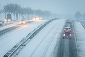 Weer weer voor 10 dagen. Knmi Kondigt Voor Zondag Code Rood Aan Snijdende Kou Veel Wind En Vooral Veel Sneeuw Trouw