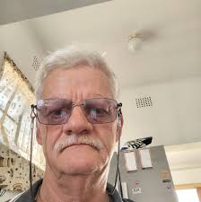 André Johan Joubert (born 15 April 1964 in Ladysmith) is a former South  African rugby union player, widely known as "The Rolls-Royce of Fullbacks"  for his pace, class, and seemingly effortless style.