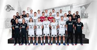 Wenn sie remotebesprechungen in microsoft teams abhalten, können sie den hintergrund weichzeichnen oder durch ein anderes bild ersetzen. Thw Kiel