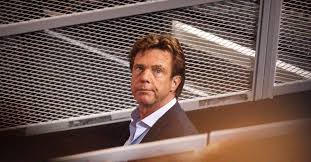 Begin van john de mol. John De Mol Geeft Liever In Stilte Nrc