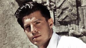 Vincent niclo rencontre un succès qui ne se dément pas. Vincent Niclo J Etais Un Petit Poulbot Qui Faisait Les 400 Coups Vincent Niclo Femme Actuelle Le Mag