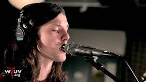 From walking home and talking loads to seeing shows in evening clothes with you from nervous touch and getting drunk to staying up and waking up with you. James Bay Let It Go Live At Wfuv Youtube