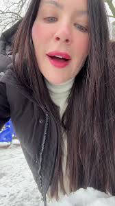 Fernanda Veiga (@fercorretoradeimoveis)’s videos with Kiss