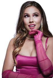 Janelle Godfrey's Instagram, Twitter & Facebook