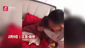 影/男親友群起「強親臉頰+拍屁股」…江蘇新娘被「習俗」 全網怒：明擺著揩油| 中天新聞網