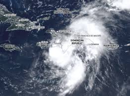 Hurricane grace pelted mexico's caribbean coast with heavy rain and strong winds overnight, threatening to keep tourists off the white sand beaches until it crosses the yucatan peninsula. Rvssafuroekydm