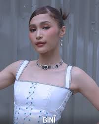 🤍 #BINI 🐥 ✨ Do you love Jhoanna Christine Robles ?