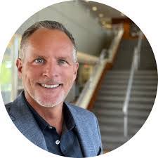 Kurt Maddox's Instagram, Twitter & Facebook