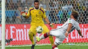 Tor Des Jahres Gotze Schuss Zum Vierten Wm Titel Macht Das Rennen Dfb Deutscher Fussball Bund E V