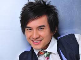 Lo cho Đan Trường, khán giả chỉ trích “bầu” Hoàng Tuấn