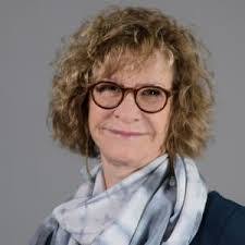 Nancy Hoyt's Instagram, Twitter & Facebook