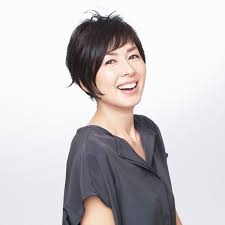 ツィギーの3dヘアで 読者が変身 ロックな遊びを加えたフェミニン ショート ourage ヘアカット技術 ヘアスタイル ミセス ヘアスタイル