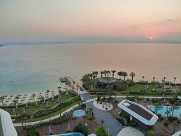 Iyonya restaurant, bonjour restaurant & beach club, once kahvalti çok lezzetli yemekleri sunmakta ve sadece 100 metre mesafede yer almaktadır.reges, a luxury collection resort & spa, cesme. Reges A Luxury Collection Resort Spa Cesme Linkedin