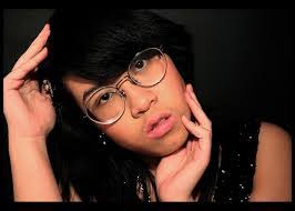 Zoe Mortensen's Instagram, Twitter & Facebook