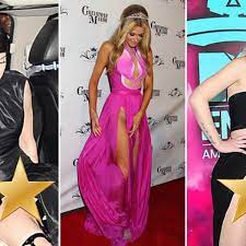 Best celebrity wardrobe malfunctions after Paris Hilton flashes naked crotch  - Irish Mirror Online