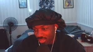 Pusanee 888 (@pusanee98) er LIVE