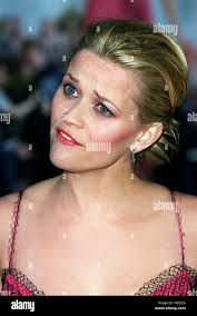 Legally blonde reese witherspoon hi-res stock photography and images