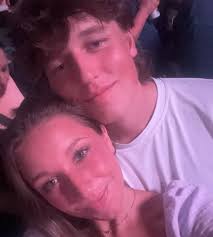 Kate Lett (@katelett28) • Instagram photos and videos