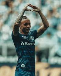 De forma bem humorada, o goleiro optou por deixar a cantoria com o compositor e torcedor gremista. 620 Ideias De Gremio Fbpa Em 2021 Gremio Fbpa Gremio Gremio Wallpaper