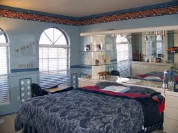 You can lean a mirror with a distressed frame against the blank wall in your bedroom to get a rustic charm. 48 Teen Wallpaper Borders For Bedrooms On Wallpapersafari
