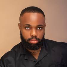 I'm going higher yes higher I'm going higher everyday I'm going above the  shadows Into the presence of God Into the presence of Jesus I'm going  higher everyday