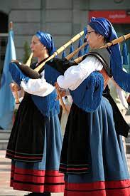 Ladies Of The Spanish Bagpipe Gaita Asturiana Folk Dresses Bagpipes Celtic Nations