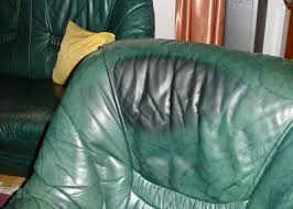 Wir geben ihnen die möglichkeit, dieses sofa in ihrer eigenen konfiguration zu bestelle. Die Pflege Von Alten Und Neuen Glattledern Bei Mobeln Lederzentrum Spezialist Fur Lederpflege Lederreparatur Beratung