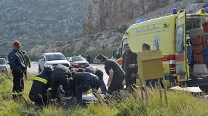 Πινδάρου 44, καδμεία, 322 00 θήβα βοιωτίας ( δρομολόγηση) τηλέφωνα. Tragwdia Sth 8hba Enas Nekros Kai Treis Traymaties Se Troxaio Cnn Gr