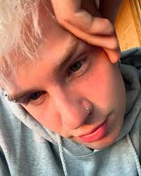 Charles Dean Conley (@charlie.cnly) • Fotos e vídeos do Instagram