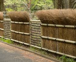 Design Jardins Brise Vue Bois Et Paille Garden Fencing Living Fence Fence Art