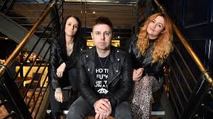 Documents similar to flower of scotland. Clydebank Rockers The Ronains Taunt Noel Gallagher After Flower Of Scotland Tune Beats Him To No1 Spot Daily Record