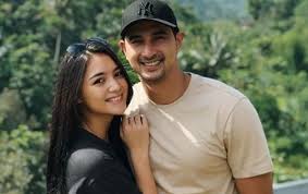 Untuk kehidupan asmara, herjunot ali sempat menjalin kasih dengan putri indonesia 2006, agni pratistha. Bak Menelan Pil Pahit 7 Artis Ini Pernah Pacaran Lama Tapi Tak Berjodoh Ada Yang Sampai 7 Tahun Semua Halaman Sajian Sedap