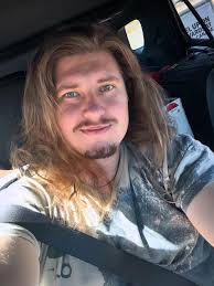 17 shows in Canada behind and the third pic is the most recent, but I'm  super happy to connect with all of you