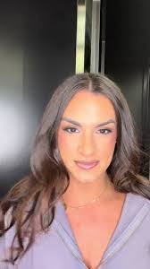 Gina Giles's Instagram, Twitter & Facebook