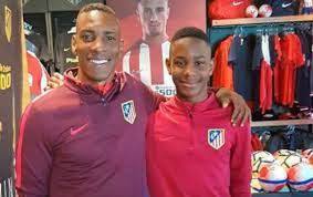 Luis amaranto perea mosquera (born 30 january 1979) is a colombian retired footballer, and is the manager of leones fc. Hijo De Amaranto Perea Se Entrena Con El Atletico