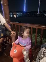Saat terbaik untuk mengunjungi tempat ini adalah pada saat sore hari nah, shopbackers itulah berbagai tempat wisata di bekasi yang menarik untuk dikunjungi saat liburan nanti. Alzena Shakila Riandra Rainbow Lake Danau Marakash Bekasi