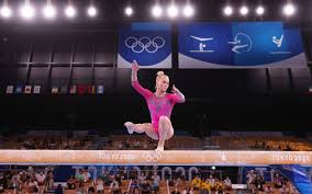 Ангелина мельникова допустила несколько неточностей, судьи поставили ей 14,166 баллов при сложности 5,9. Gimnastka Melnikova Pozhelala Amerikanke Bajlz Skorejshego Vosstanovleniya Olimpiada V Tokio Rbk Sport
