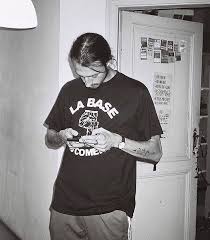 Roméo elvis se retrouve à son tour accusé d'agression sexuelle par une jeune femme. Epingle Par Slesang Sur Mode Inspiration Romeo Elvis Elvis Univers Dc