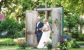 Barnyard photography is a wedding photography and videography company operating out of wilmington, delaware. Poplar Grove Weddings Outdoor Wedding Venues Wedding Photography Poplar Grove Wedding Photographers Chris Lang Photography