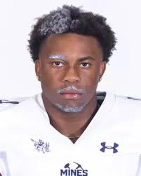 Dyed eyebrows and half-shaved beards: football players pose in odd roster  pictures