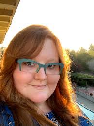 Amanda Robb's Instagram, Twitter & Facebook