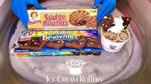 What kind of cakes do little debbie make? Ice Cream Rolls Little Debbie Fudge Round Cosmic Brownies Satisfying Rolled Ice Cream Recipe Youtube